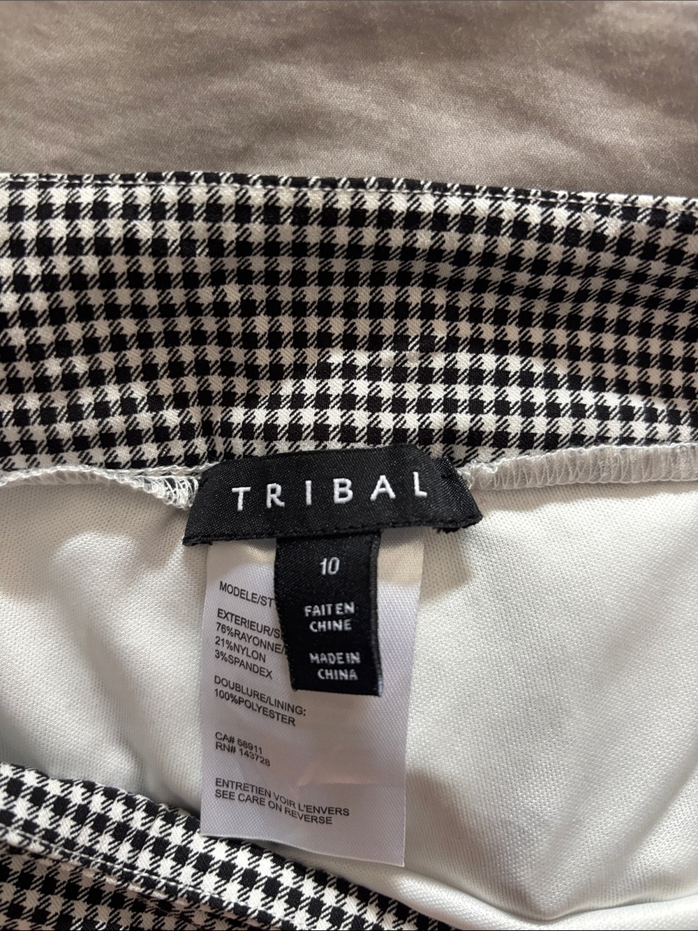 Tribal. Black and white gingham Scallop Hem skort. 10 - Picture 3 of 4